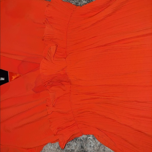 PRETTY LITTLE THING frill detailed skater dress - Picture 4 of 5